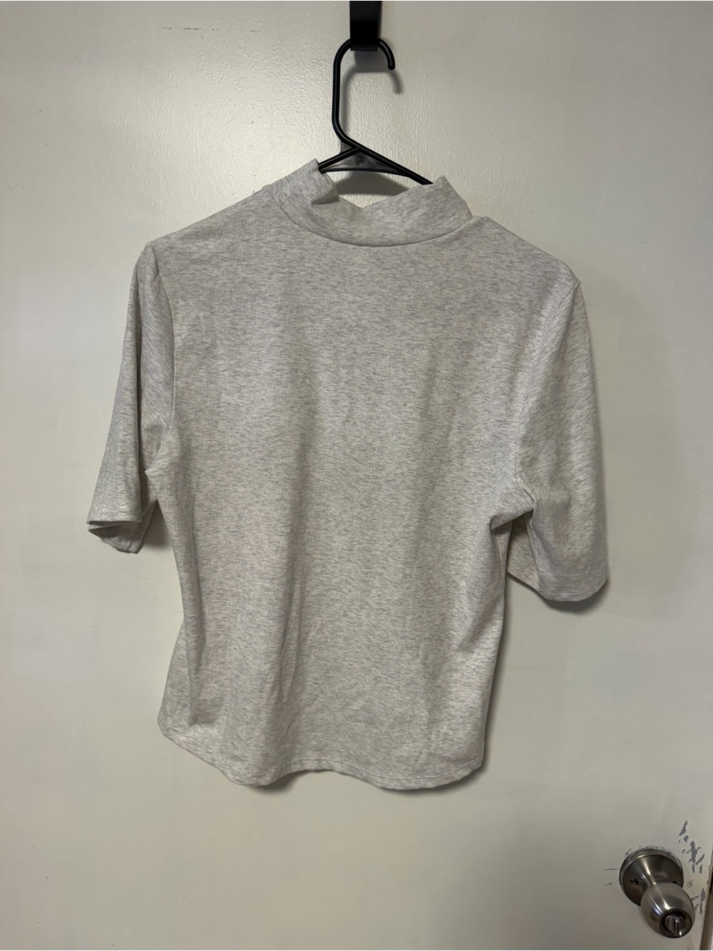Athleta rib mock neck elbow sleeve shirt